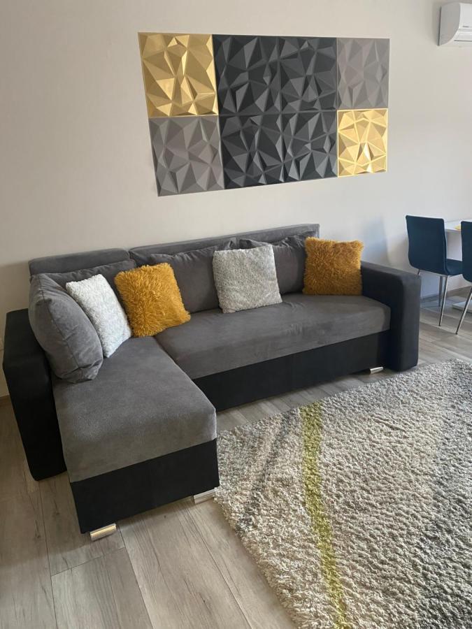 Gabrielle Apartman Hajduszoboszlo Exterior photo